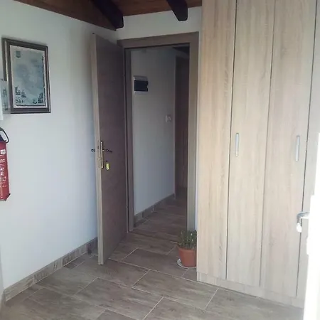 Heni Apartment *