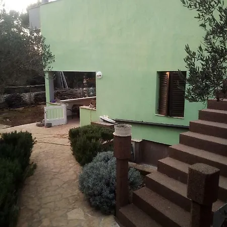 Apartment Heni