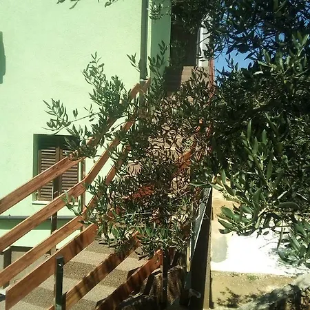 Heni Apartment *