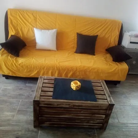 Heni Apartment *
