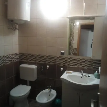 Heni Apartment