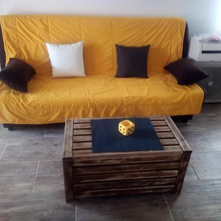 Apartment Heni *