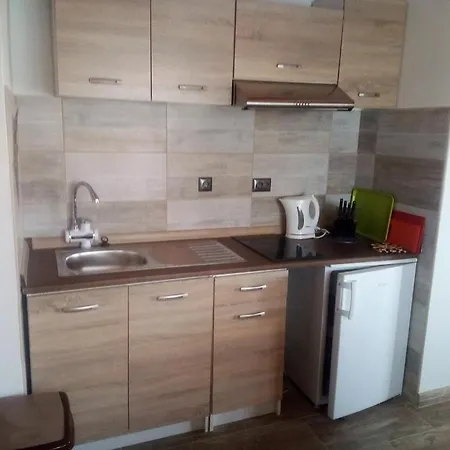 Apartment Heni *