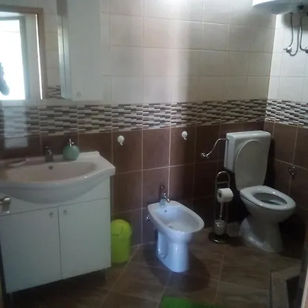 Heni Apartment