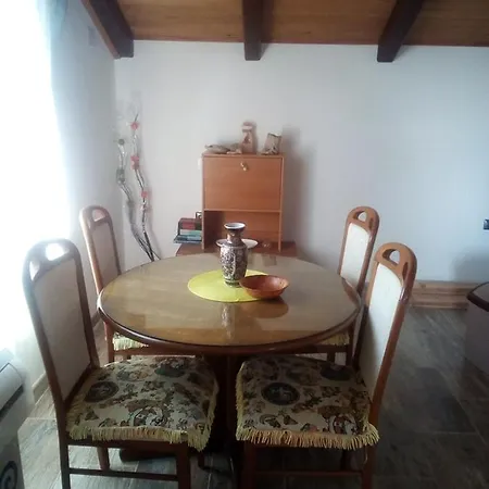 Heni Apartment